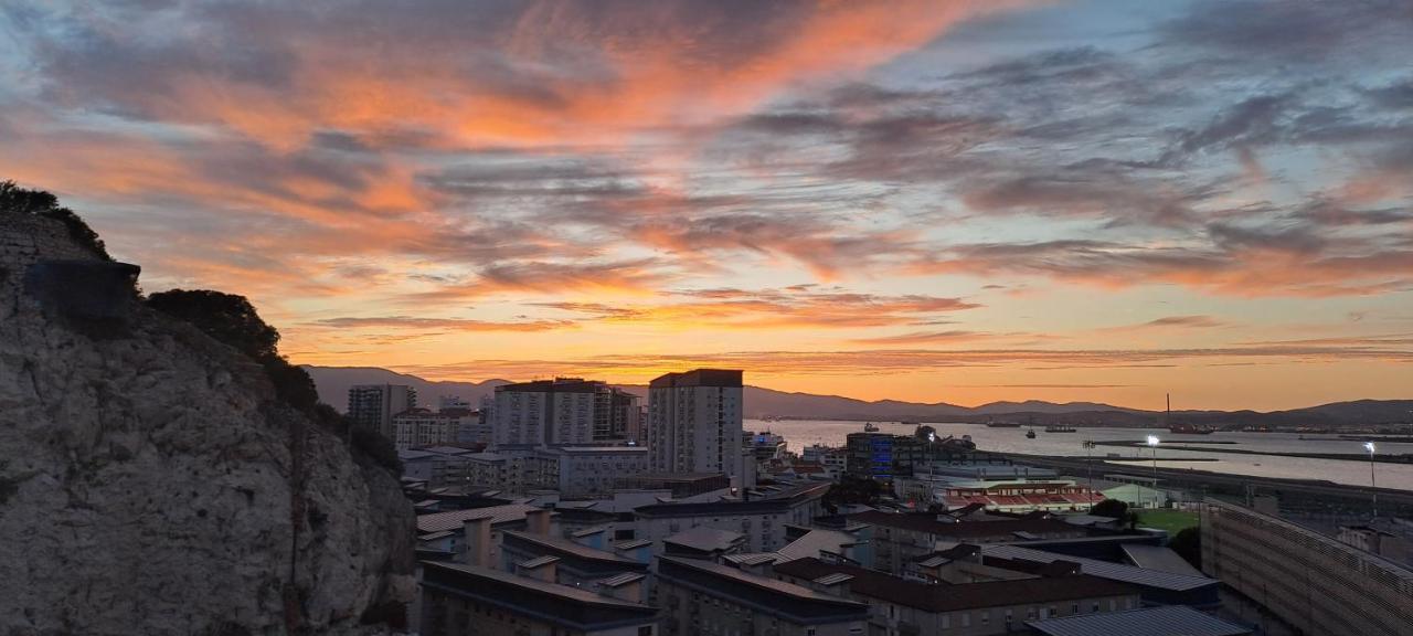 Beautiful Studio In Gibraltar - E1 エクステリア 写真